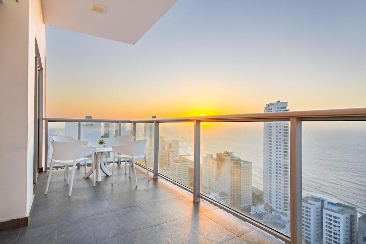 Fully Furnished Apartment, Floor 33, With Sea View *