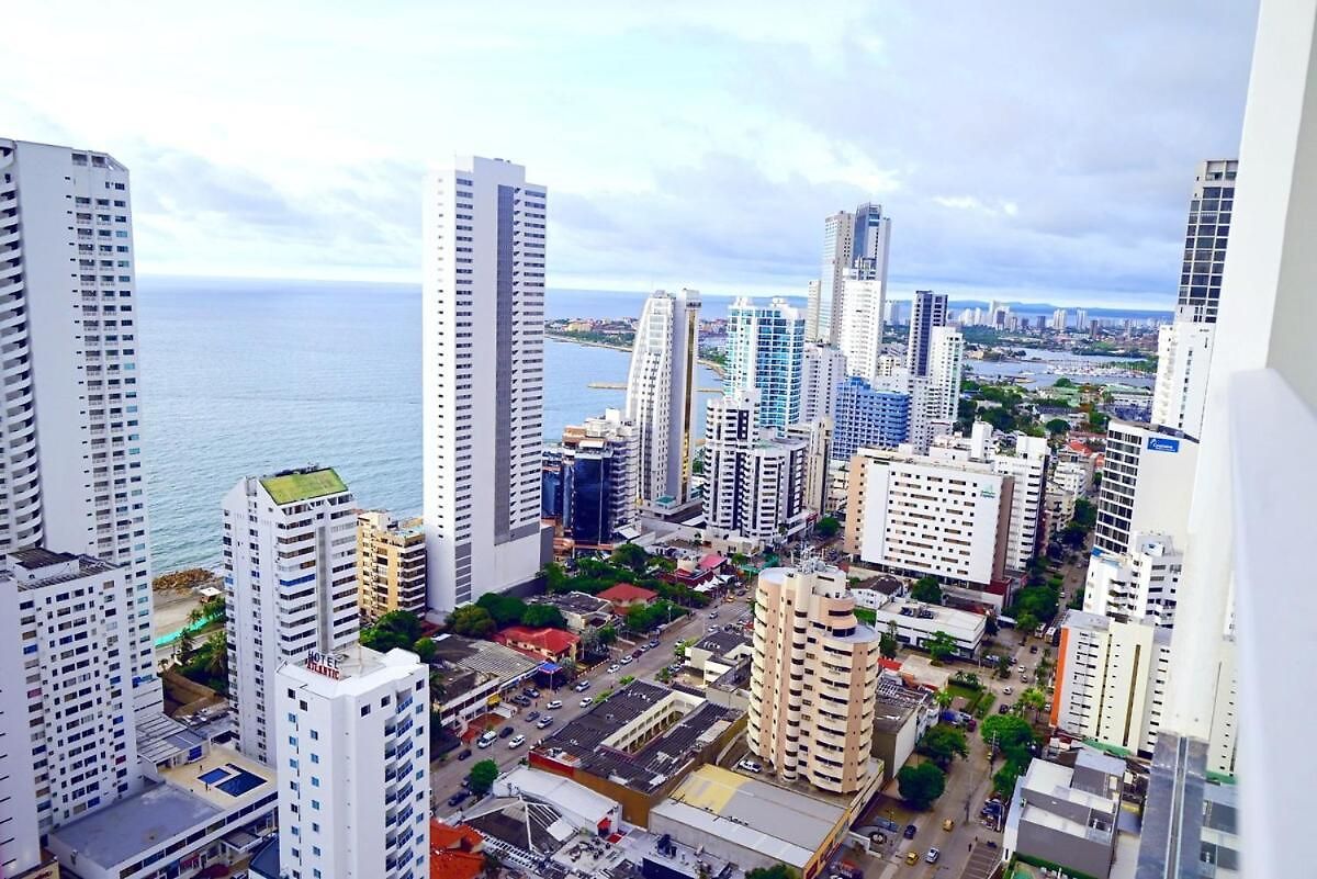 Fully Furnished Apartment, Floor 33, With Sea View *