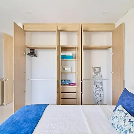 Fully Furnished Apartment, Floor 33, With Sea View Cartagena